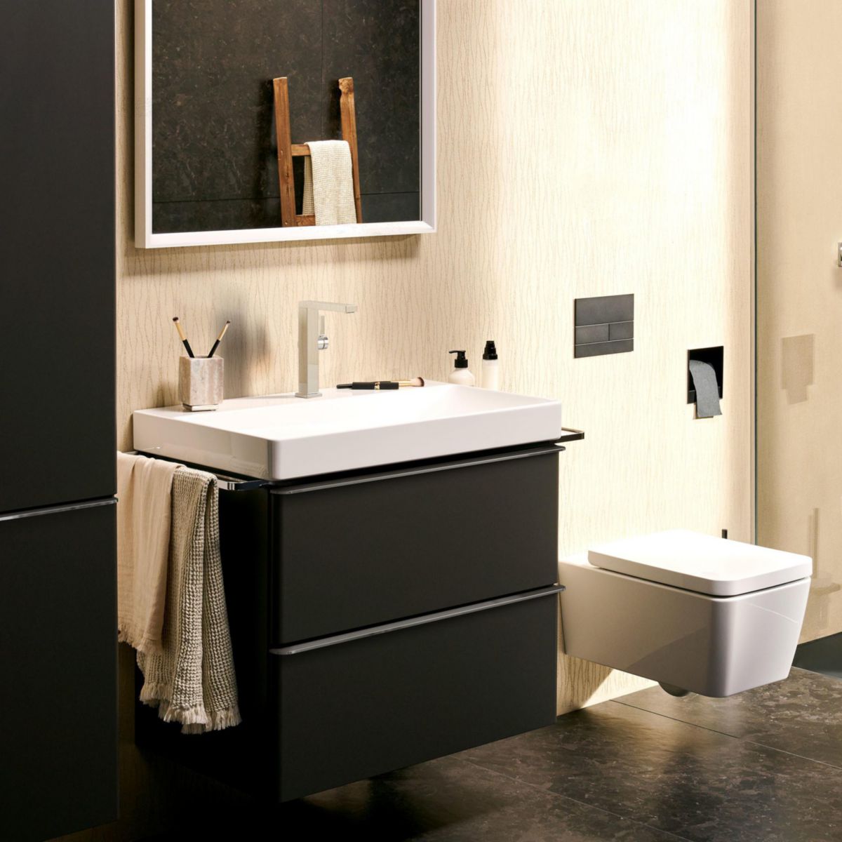 Mitigeur lavabo 210 Tecturis E Fine CoolStart avec bec pivotant et bonde Push-Open Chromé Réf. 73060000