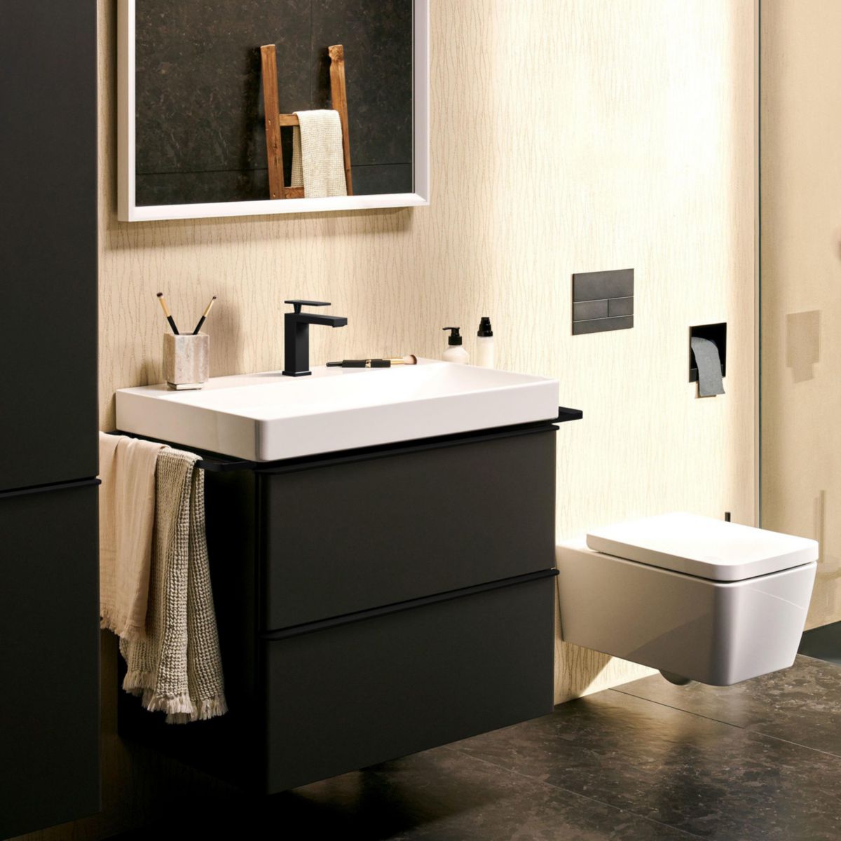 Mitigeur lavabo 110 Tecturis E  CoolStart avec tirette et vidage Noir mat Réf. 73014670