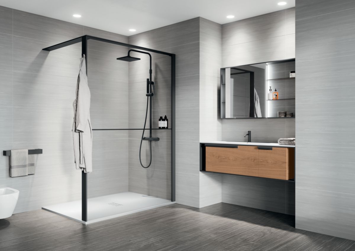 Paroi de douche fixe HWS avec porte-objets droite verre transparent  140 cm profilés noir mat réf : KUADHWSPO140D-1H