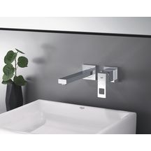 Mitigeur monocommande 2 trous lavabo Taille M Eurocube Chromé 23447000