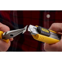 Lame de cutter S3 Fatmax 18mm distributeur de 10 réf 2.11.718