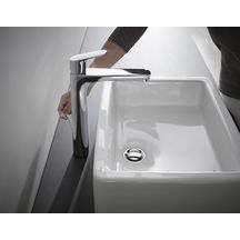 Mitigeur de lavabo Focus 230 avec tirette et vidage Réf. 31531000