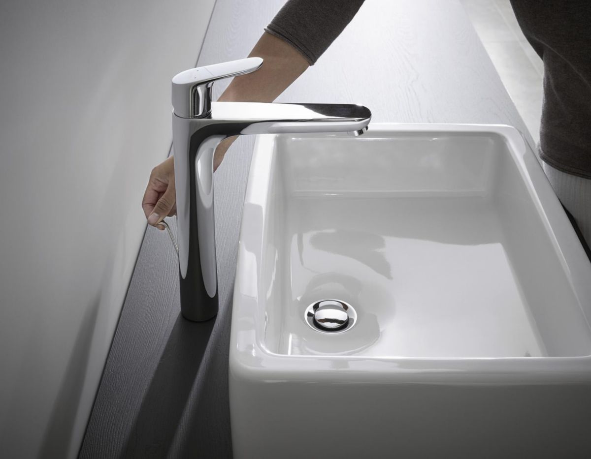 Mitigeur de lavabo Focus 230 avec tirette et vidage Réf. 31531000