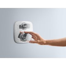 Set de finition pour mitigeur thermostatique E encastré avec robinet d arrêt et inverseur réf. 15708000