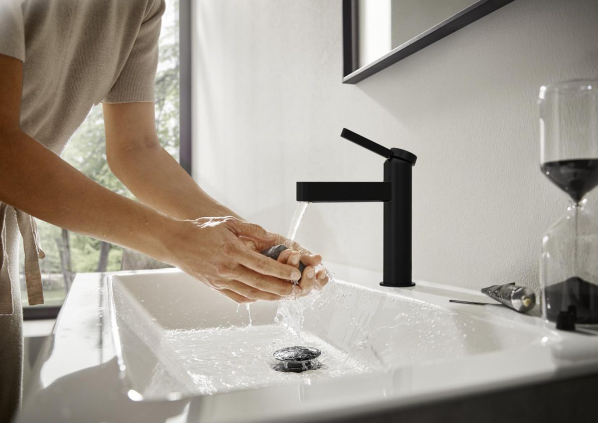 hansgrohe Finoris Mitigeur de lavabo 100, bonde Push-Open, Noir mat