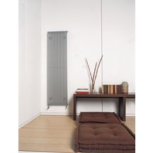 Radiateur eau chaude Acova Kéva  vertical simple, puissance 475W (dT50), hauteur 1500 mm, largeur 398 mm, 12 éléments, raccordement excentré par le bas, Aller/Retour réversible, appareil réversible Haut/Bas, finition chromée Réf. HKO-150-040