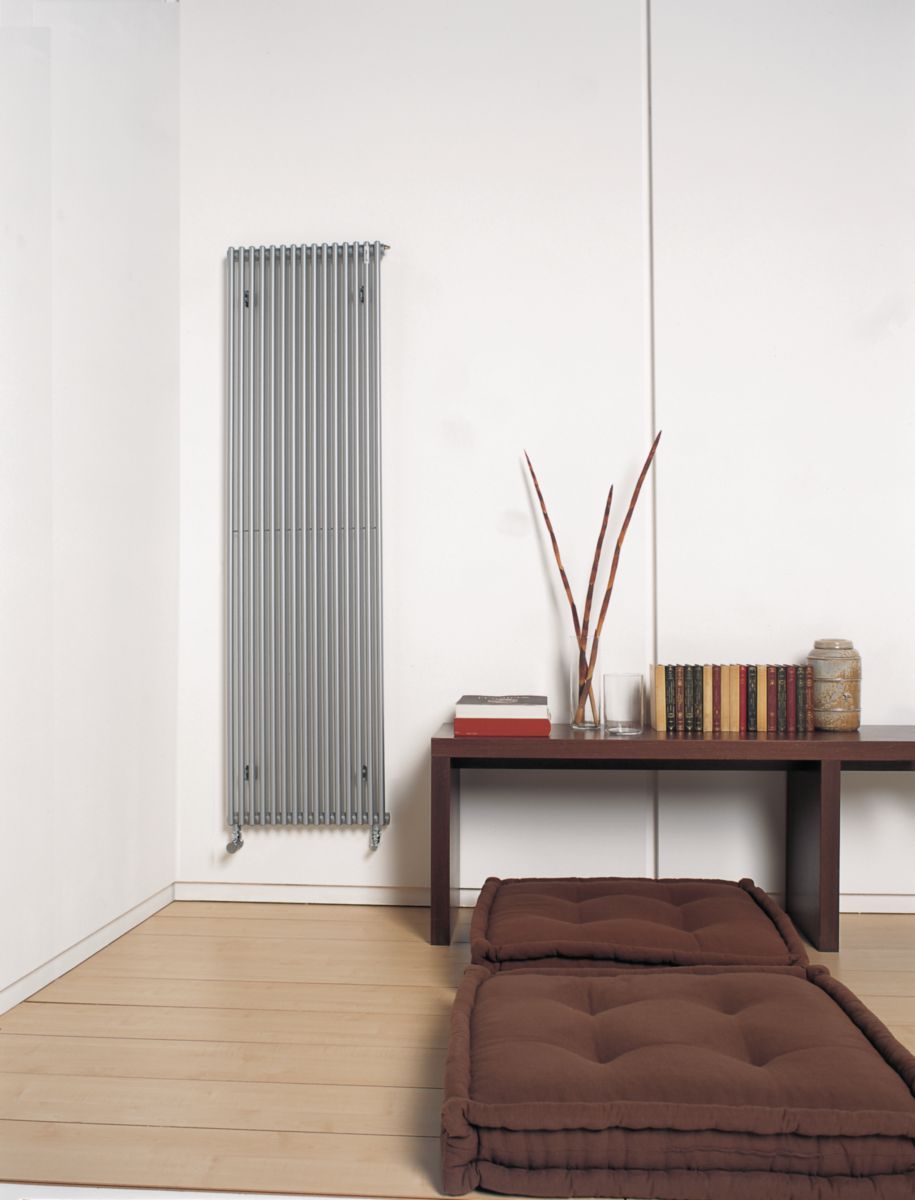 Radiateur eau chaude Acova Kéva  vertical simple, puissance 475W (dT50), hauteur 1500 mm, largeur 398 mm, 12 éléments, raccordement excentré par le bas, Aller/Retour réversible, appareil réversible Haut/Bas, finition chromée Réf. HKO-150-040