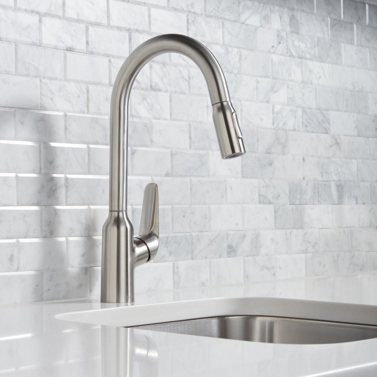 hansgrohe Focus M42 Mitigeur de cuisine 220, avec douchette extractible 2 jets, Chrome