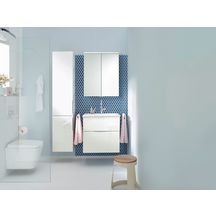 Colonne EQIO SMART hauteur 176 cm, largeur 35 cm, profondeur 29.8 cm avec 2 portes, 4 étagères verres, 1 étagère fixe, charnière gauche, finition blanc brillant, poignée chromée Réf. HSFB035GF3666G0146