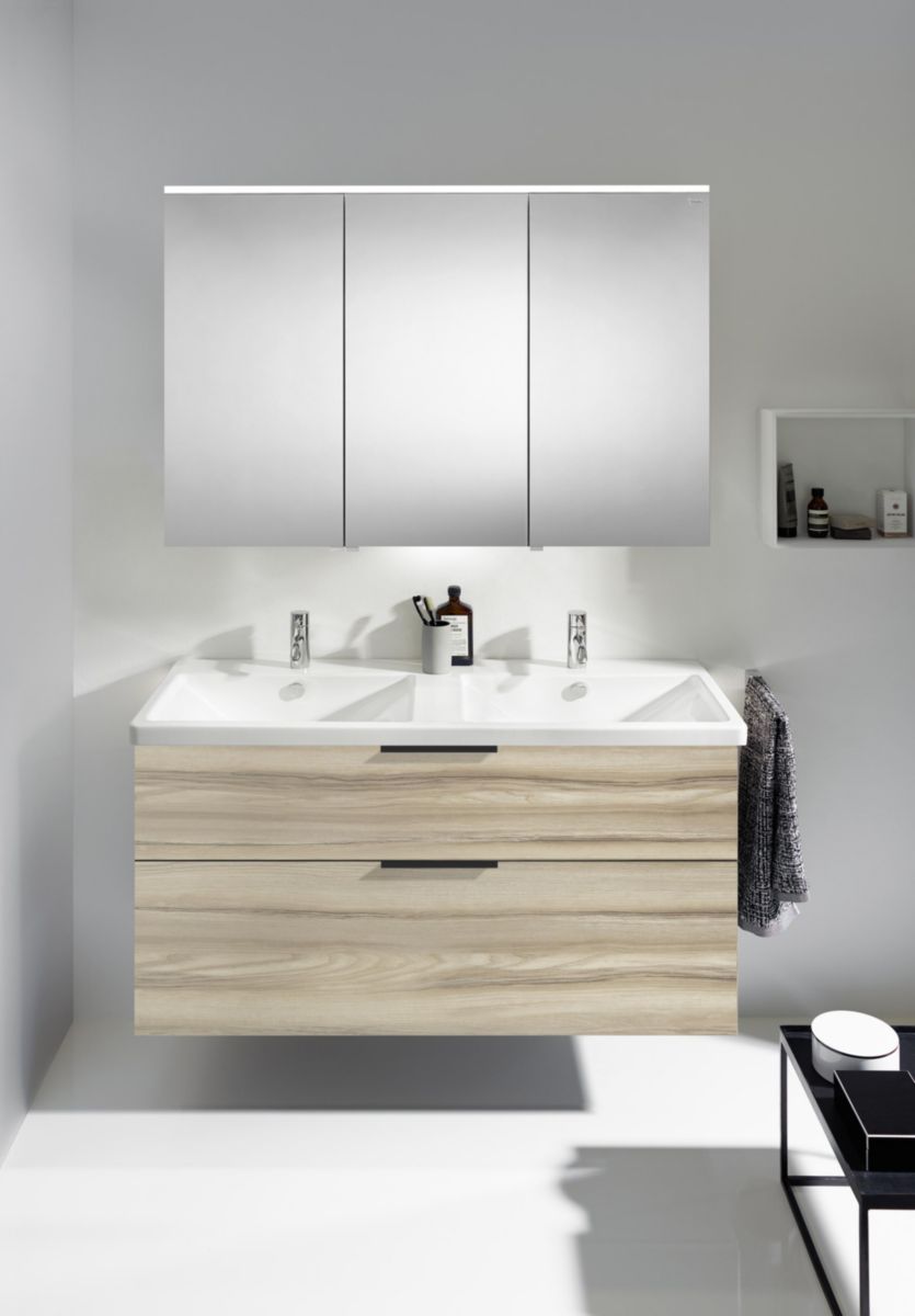 Ensemble EQIO SMART plan de toilette céramique double vasque largeur 123 cm avec meuble sous-vasque largeur 120 cm, 2 tiroirs, finition frassino décor cappuccino, poignée noir Réf. SFSS123F3665C0001G0200