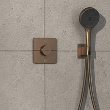 hansgrohe ShowerSelect Comfort Q Set de finition pour mitigeur thermostatique encastré avec 2 fonctions, Bronze brossé