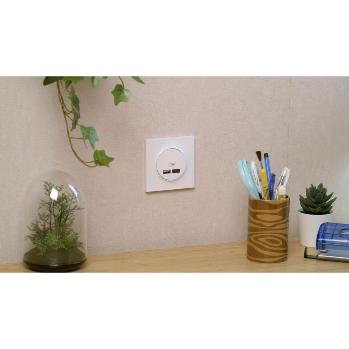 Odace plaque styl blanc 1 poste Réf S520702