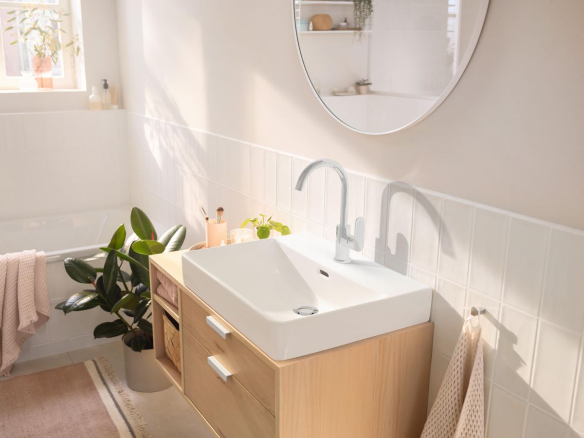 Mitigeur de lavabo 210  Rebris S avec bec orientable, tirette et vidage Chromé Réf. 72536000