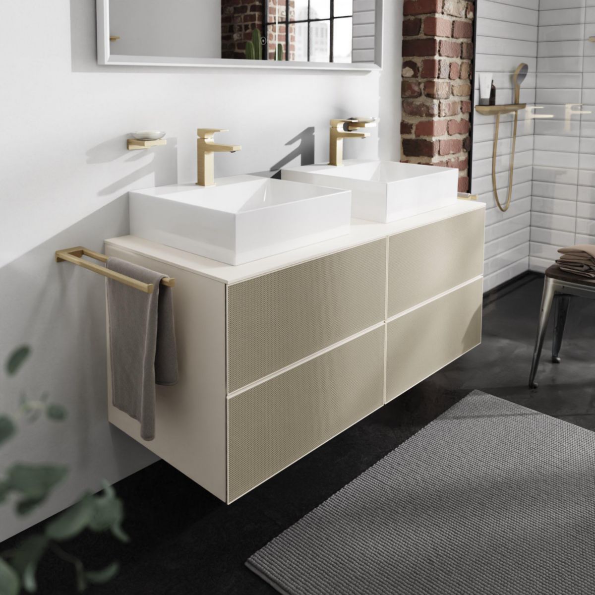 hansgrohe Xevolos E Meuble bas pour double lavabo à poser Xevolos E 1370/550 avec 4 tiroirs caisson Beige mat, Façade: Bronze texturé