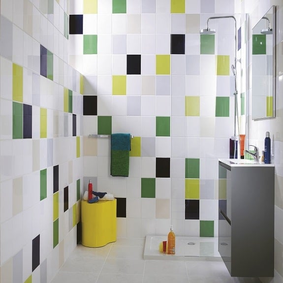 photo Salle de bain avec carrelage multicolore