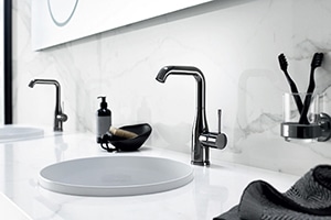 Robinet Grohe : couleurs hard graphite (gris foncé).