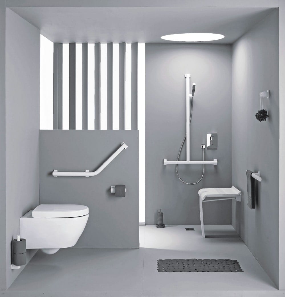 photo salle de bain PMR accessible 