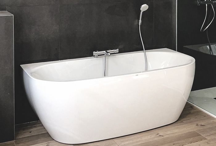  baignoire murale blanche